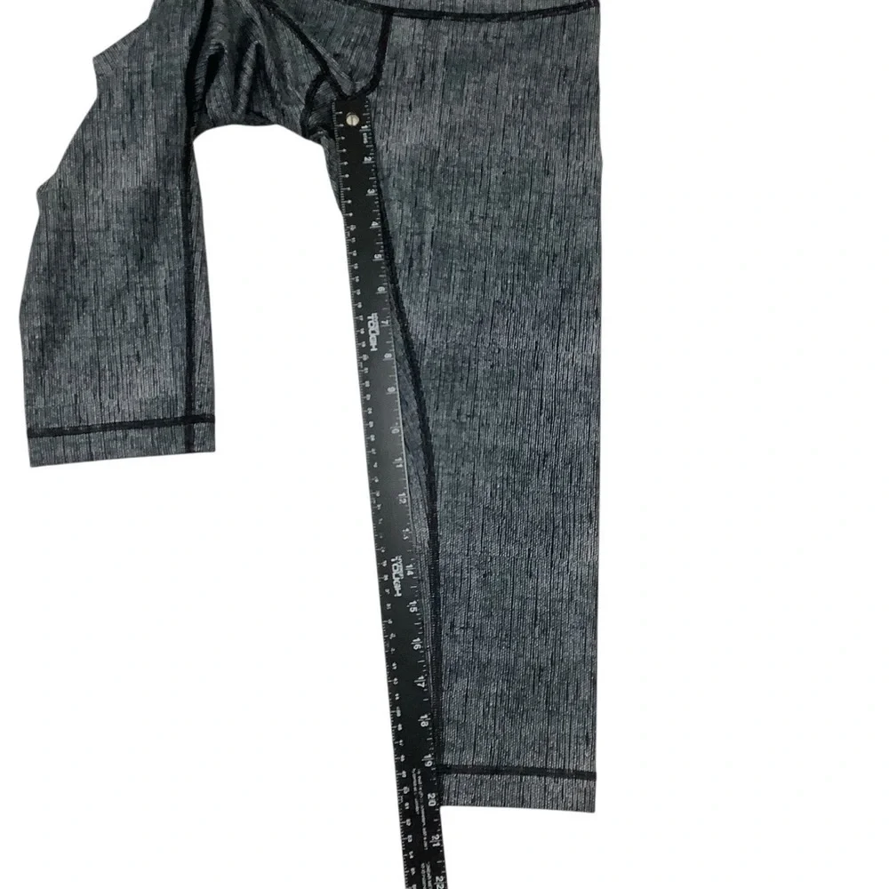 Lululemon Wunder Under Crop Sz 4 Full-On Luxtreme Burlap Texture Black Dune